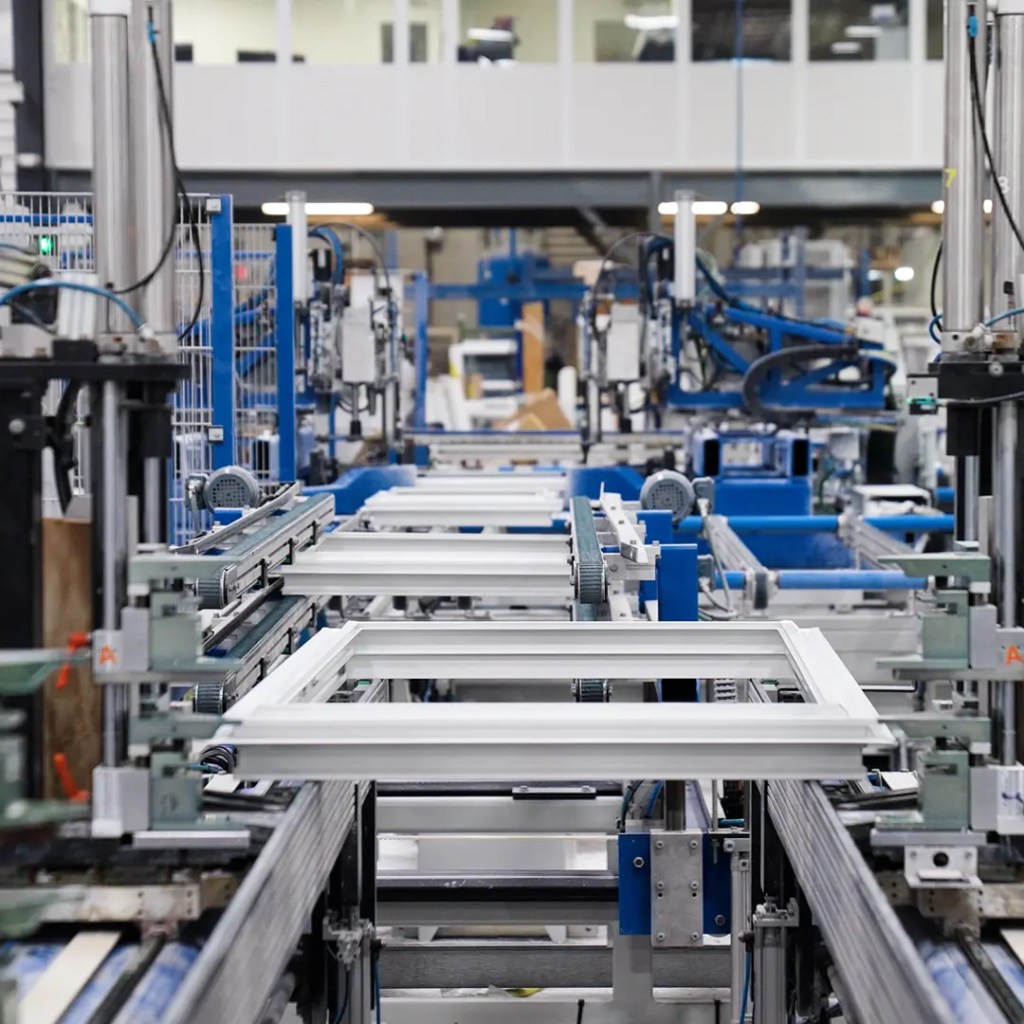 Front page Window Being Pushed Down in Window Factory